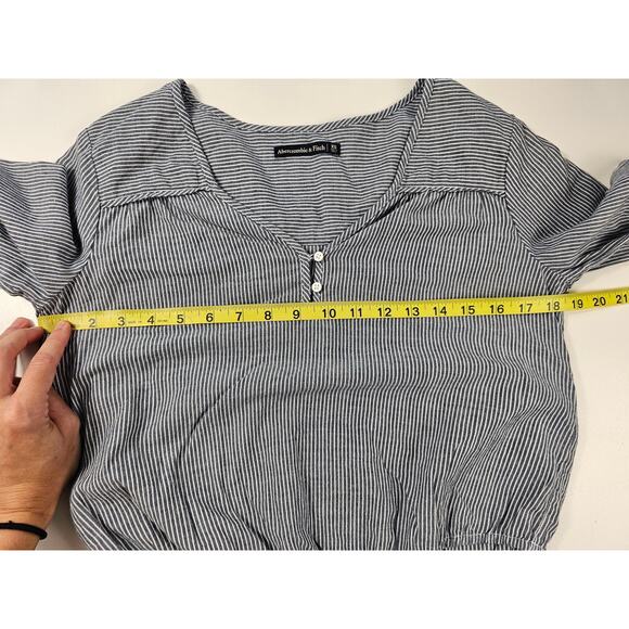 Abercrombie And Fitch size XS chambray striped boho relaxed fit mid drift top ^ - Picture 7 of 8